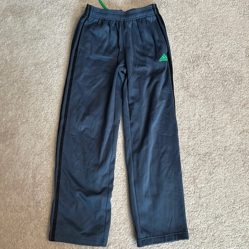 YM (10-12) Adidas Athletic Pants